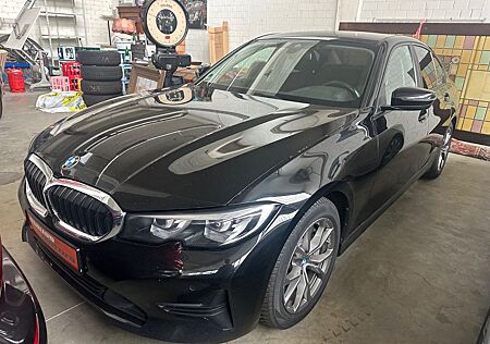 BMW 330 d Advantage NAVPpDC LED - 2474