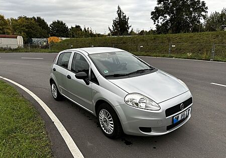 Fiat Grande Punto - Neue AW-Reifen, mit Dashcam