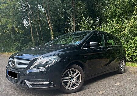 Mercedes-Benz B 200 BlueEFFICIENCY -