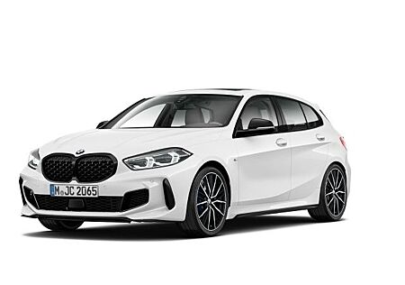 BMW M135i xDrive Panoramadach H&K Soundsystem