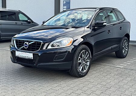 Volvo XC 60 XC60 Edition PRO AWD Navi Alus SHZ Leder Tüv 1.H