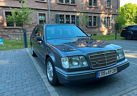 Mercedes-Benz E 280 W124, 280 T-Modell, Sportline