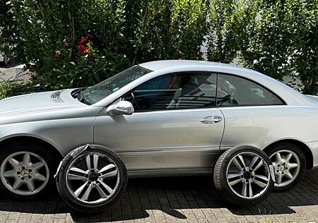 Mercedes-Benz CLK 220 CDI AVANTGARDE Avantgarde