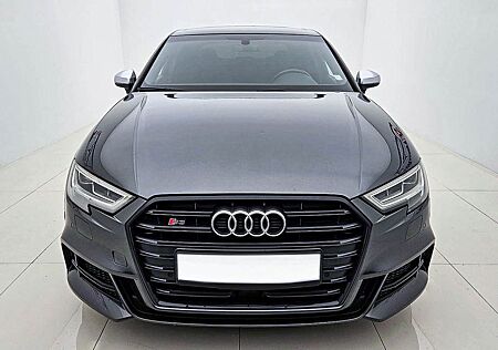 Audi S3 TFSI S tronic quattro -