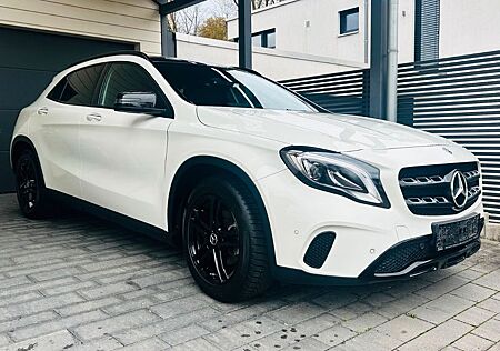 Mercedes-Benz GLA 180 URBAN mit Panorama-Schiebedach