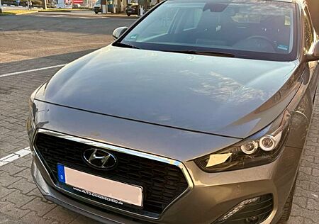 Hyundai i30 Fastback * TOP Zustand * 1. Hand - 1.4 DCT