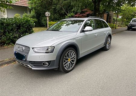 Audi A4 Allroad 3.0 TDI S tronic quattro -