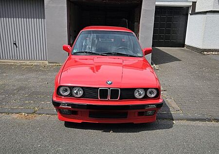 BMW 318 is