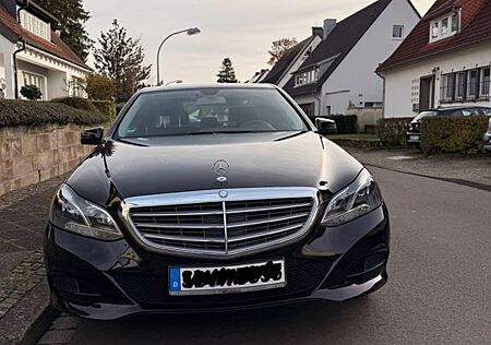 Mercedes-Benz E 300 -
