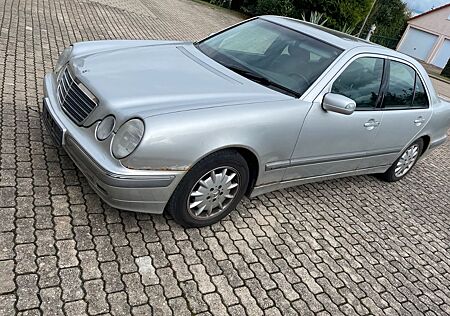 Mercedes-Benz 200