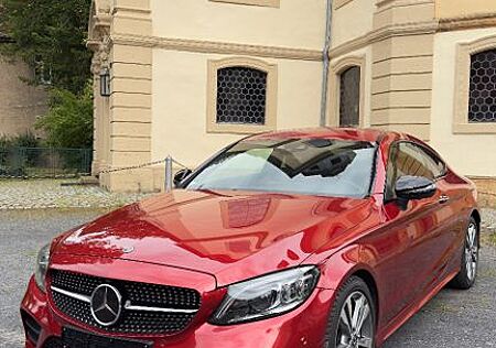 Mercedes-Benz C 300 d AMG Line / SHA / ILS / Navi