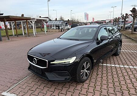 Volvo V60 D3 Momentum Pro Navi LED PDC 94.000km !