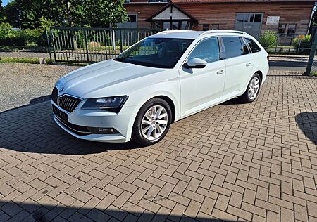 Skoda Superb Combi Style, Xenon, AHK, DAB