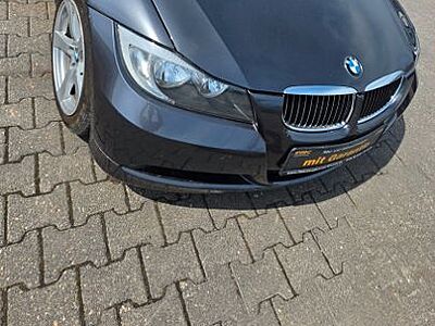 BMW 325i xDrive Automatik, AHK