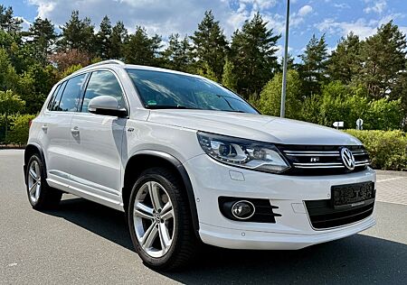 VW Tiguan Volkswagen 2,0 TSI DSG 4Motion Sport & Style R-Line
