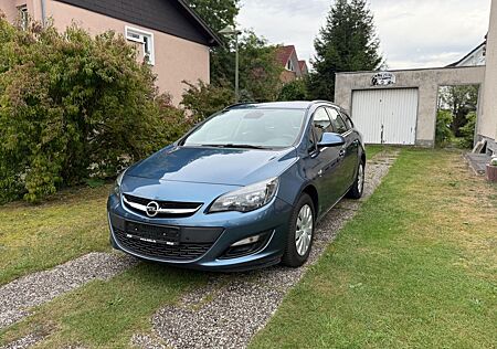 Opel Astra Sports Tourer 1.6 NAVI/SHZ/PTS