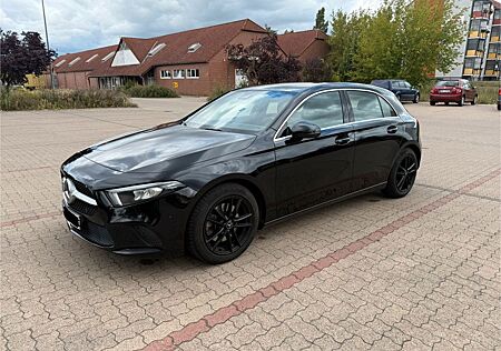 Mercedes-Benz A 220 Progressive