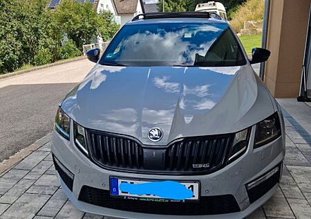 Skoda Octavia 2.0 TDI SCR 135kW DSG 4x4 Scout Comb...