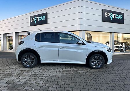 Peugeot 208 e208 Allure Pack, NAVI, SH, RFK, 11kW OBC