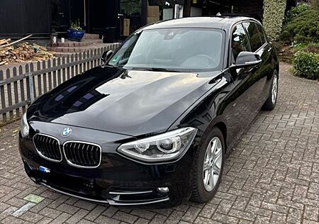 BMW 116i Sport Line Sport Line