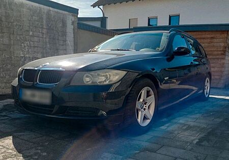 BMW 320i touring - e91 tüv 05/26 leder shz kombi
