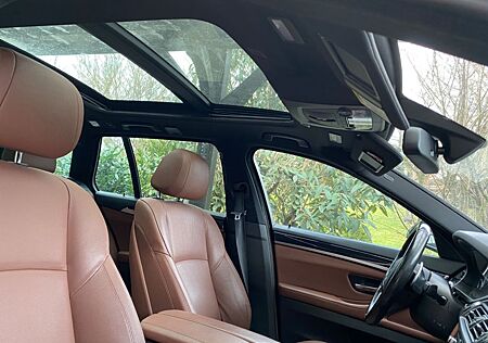 BMW 525d Touring Sport-Automatik M-Sportlenkrad Head