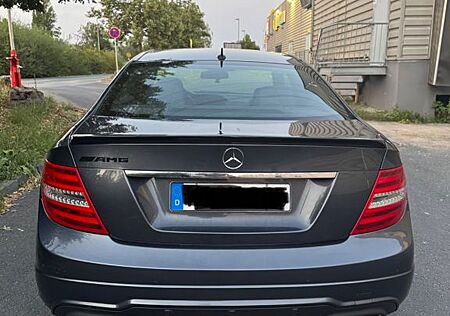 Mercedes-Benz 250