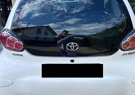Toyota Aygo (X) Aygo (X) 1,0-l-VVT-i -