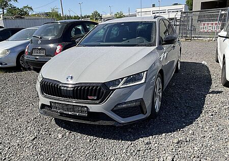 Skoda Octavia COMBI 2.0TDi RS 4x4 MATRIX/ACC/HuD/KAM.
