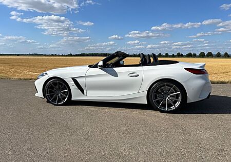 BMW Z4 M Paket mit 20 Zoll Aluräder von weehlforce