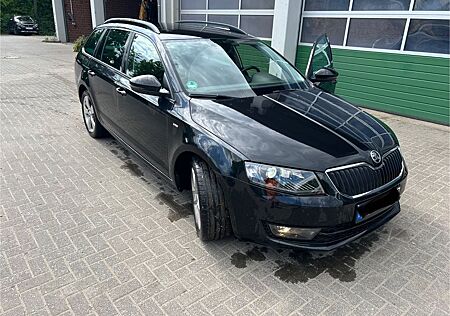 Skoda Octavia 1.4 TSI Joy Combi Joy