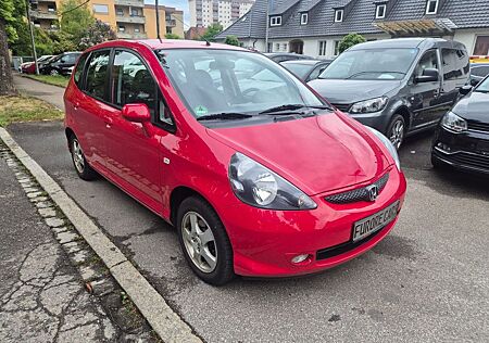 Honda Jazz 1.2 Style 1Hand Klima TÜV AU NEU