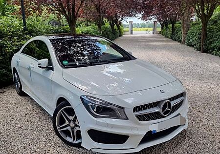 Mercedes-Benz CLA 200 Coupé AMG Line