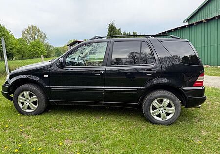 Mercedes-Benz ML 430 -