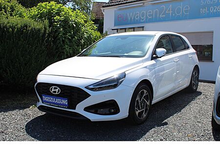 Hyundai i30 1.0T-MY25-STYLE-LED-SHZ-LHZ-ALU-NAVI-Klimaau