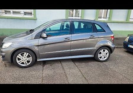 Mercedes-Benz B 180 CDI -