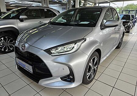 Toyota Yaris Hybrid 1.5 Teamplayer Safety-Paket LED ACC