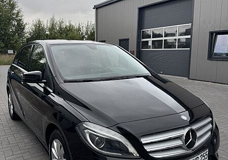 Mercedes-Benz B 180 BlueEFFICIENCY Sports Tourer