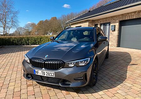BMW 320d Touring Sport Line Automatik Sport Line