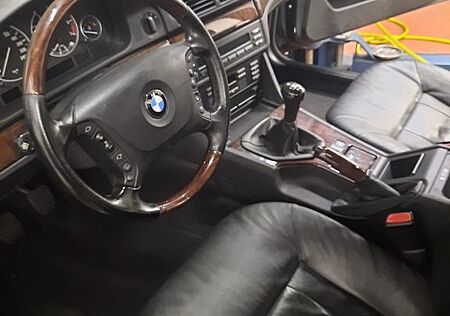 BMW 520i -