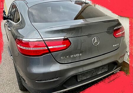 Mercedes-Benz GLC 250 d 4MATIC AMG Line Coupé Autom. AMG Line