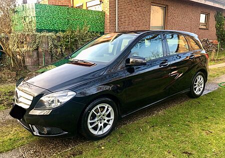 Mercedes-Benz B 180 Autotronic, 2012