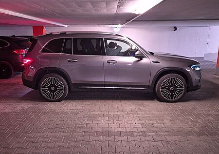 Mercedes-Benz EQB 300 4MATIC - 8 Fach bereift