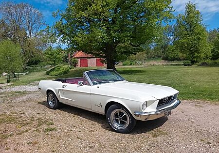 Ford Mustang Cabrio zum Coupe Preis