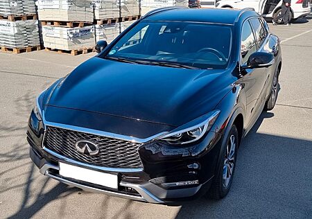 Infiniti QX30 2.2d Premium Tech | 1. Hand | TOP ZUSTAND
