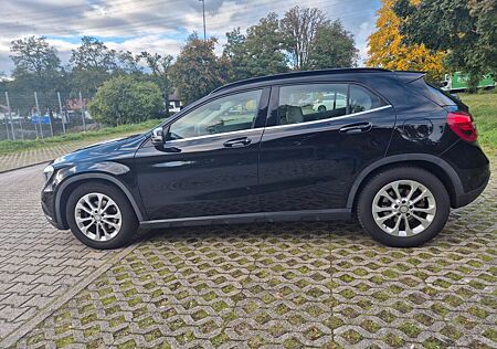 Mercedes-Benz GLA 200 Urban Urban