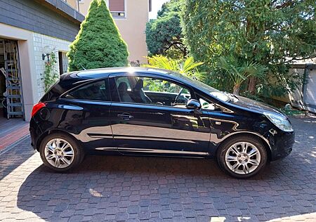 Opel Corsa 1.2 Twinport Cosmo