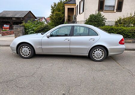 Mercedes-Benz E 240 ELEGANCE Elegance