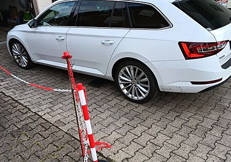 Skoda Superb 2.0 TDI SCR 140kW Style Combi Style