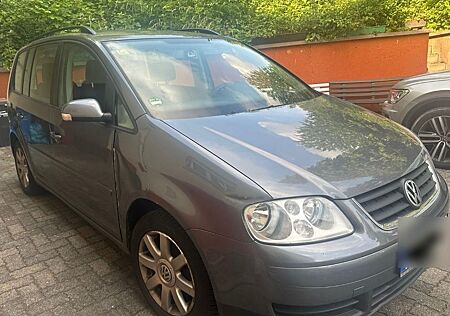 VW Touran Volkswagen 2.0 TDI DSG DPF Trendline Trendline